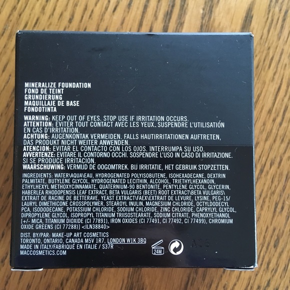 MAC Mineralize Foundation Compact NC45 NEW - Picture 8 of 8